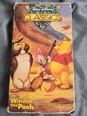 Walt Disney Mini Classics - Winnie the Pooh and The Blustery Day Vhs